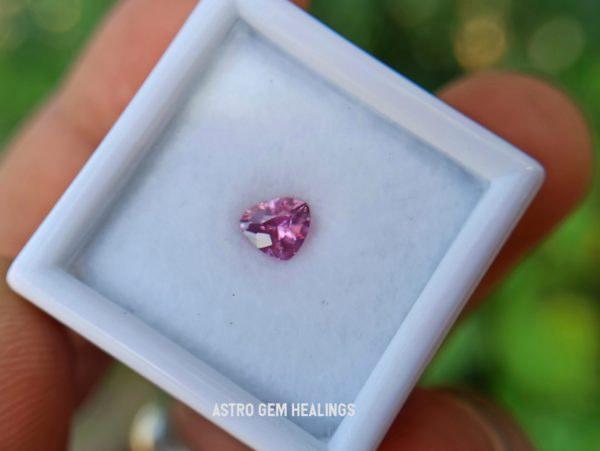 Ceylon Natural pink Sapphire - Astrogem healing