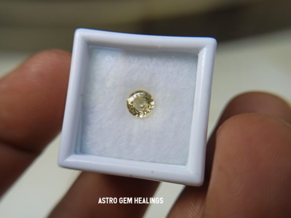 Ceylon Natural yellow Sapphire- Astro gem healing