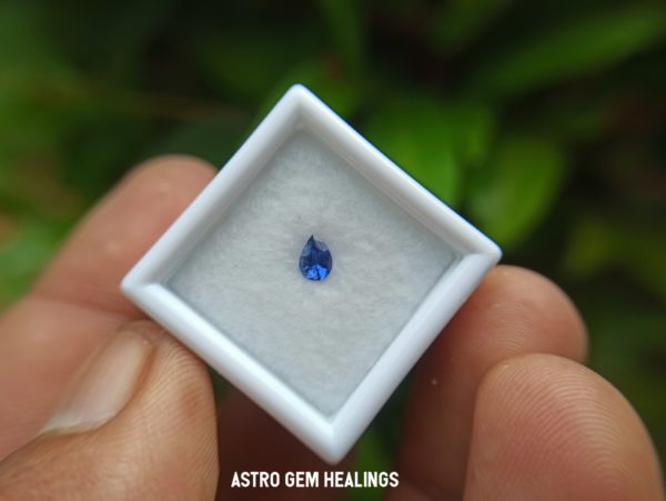 Ceylon Cornflower Blue Sapphire - Astro gem healing