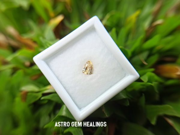 Ceylon Natural yellow Sapphire, Astro gem healing